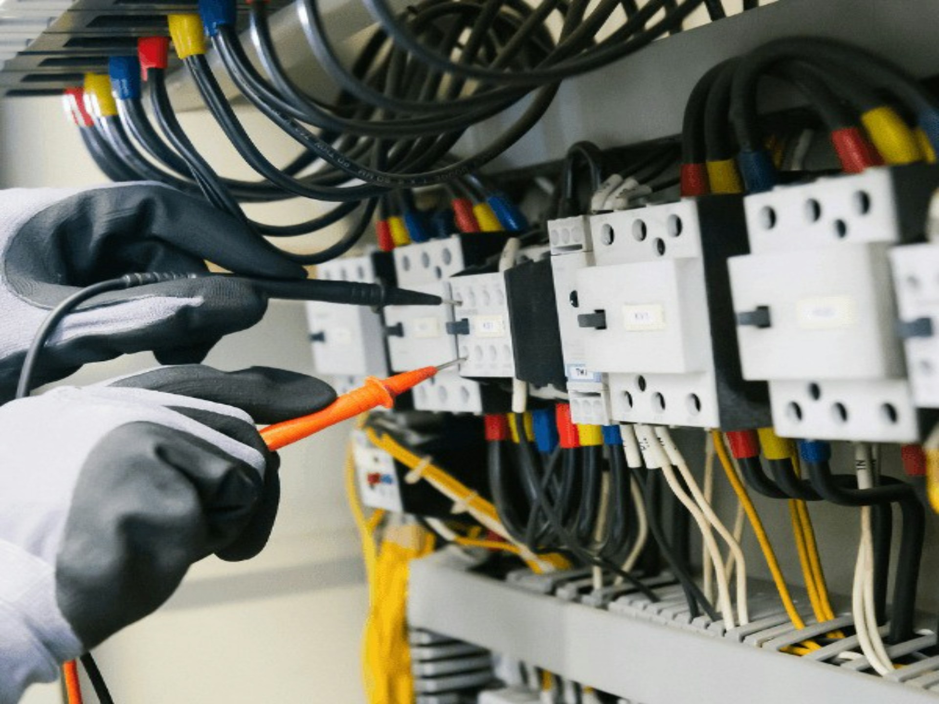 What Makes a Great Electrician Worth Hiring in Tacoma?